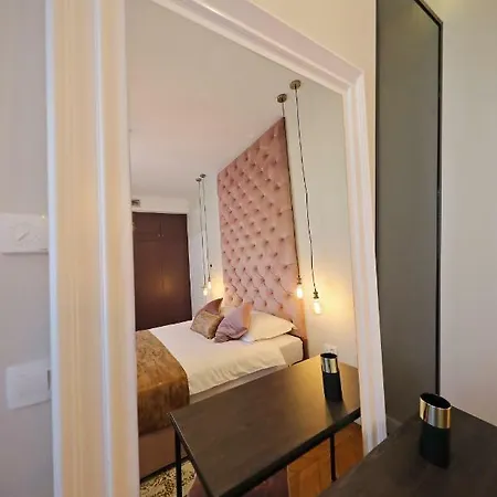 Three Pearls Deluxe Rooms & Studios Zadar Exterior photo