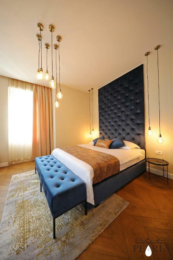 Apartment Three Pearls Deluxe &